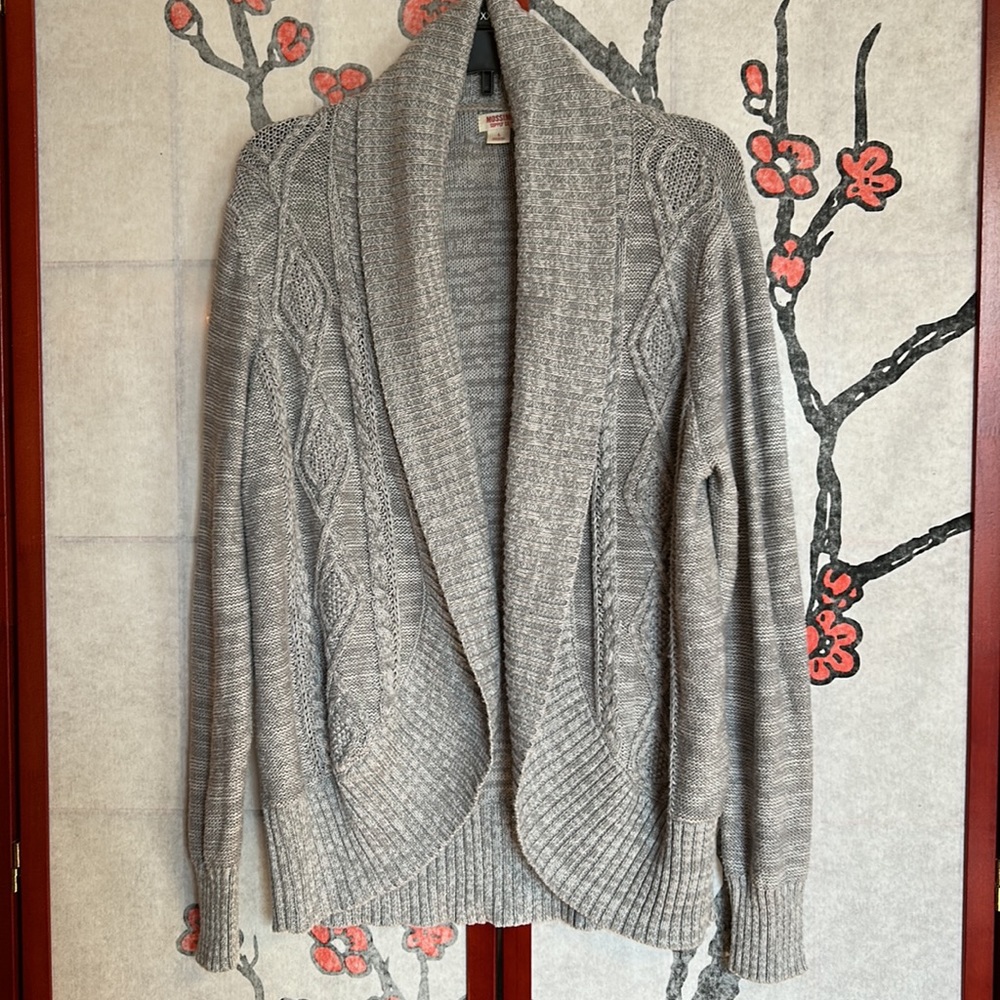 Gray Cable Knit Sweater, relatively thick, great condition